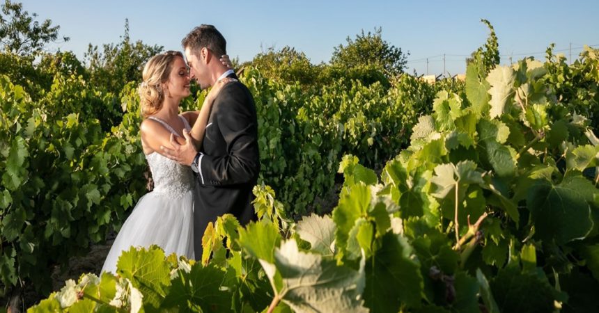 Os encantos de uma vinícola como cenário do dia D